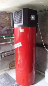 Bojler sa toplotnom pumpom ARTEL HP-2,5HW 300l